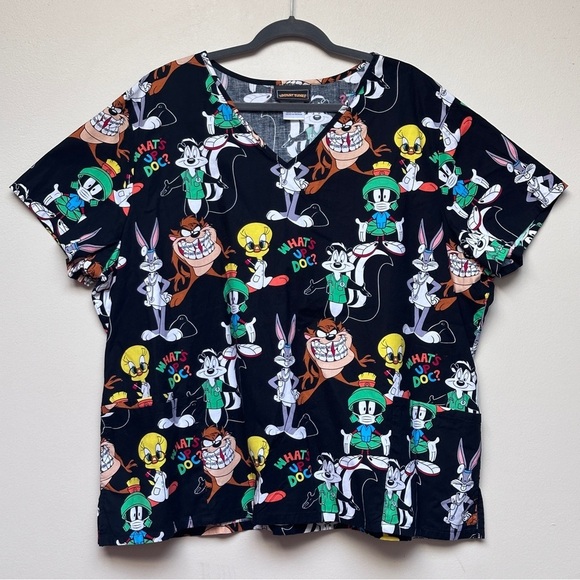 Looney Tunes Cartoon Characters Black Scrub Top Size 3XL - Picture 1 of 10